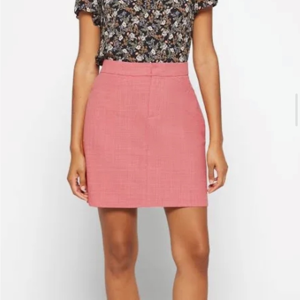 Perfect pink mini skirt!  A line fit, size 6